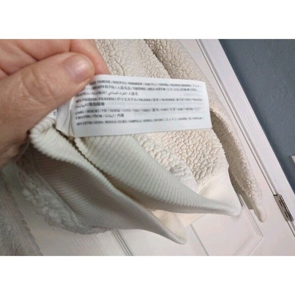 Abercrombie & Fitch Cream Colored Sherpa crop Hoodie 3/4 Zip Kangaroo Pouch Sz M - Picture 10 of 11